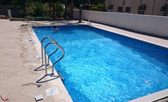 בניית בריכות שחיה מבטון