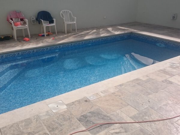 מלויי המים בבריכה- תל מונד